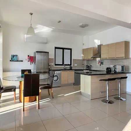 Aris Agios Theodoros