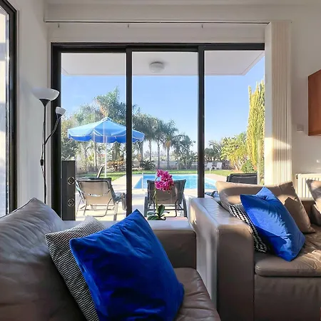 Aris * Agios Theodoros