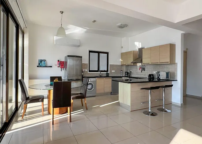 Aris Agios Theodoros