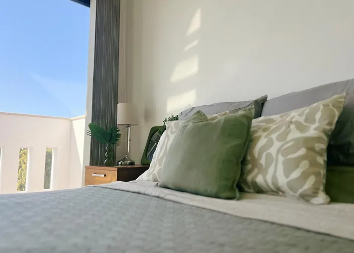 Aris Agios Theodoros